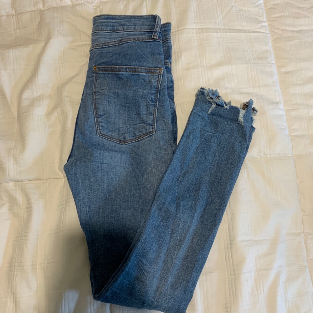 blue skinny jeans
